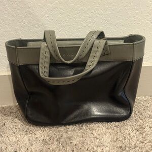 RADLEY LONDON Black and Gray Tote Bag with Structured Design